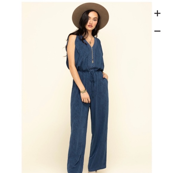 Ariat Pants - Ariat Why Not jumper womens size large New